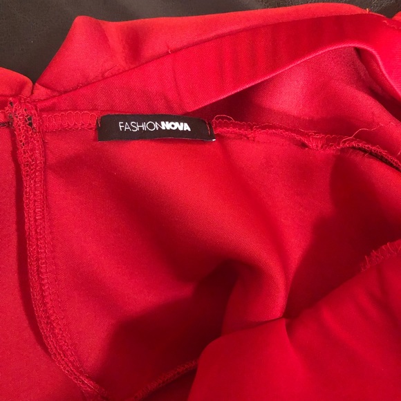 Red Formal Dress with Back detail and Billow Sleeves. Perfect for the New Year😉 - Picture 3 of 10